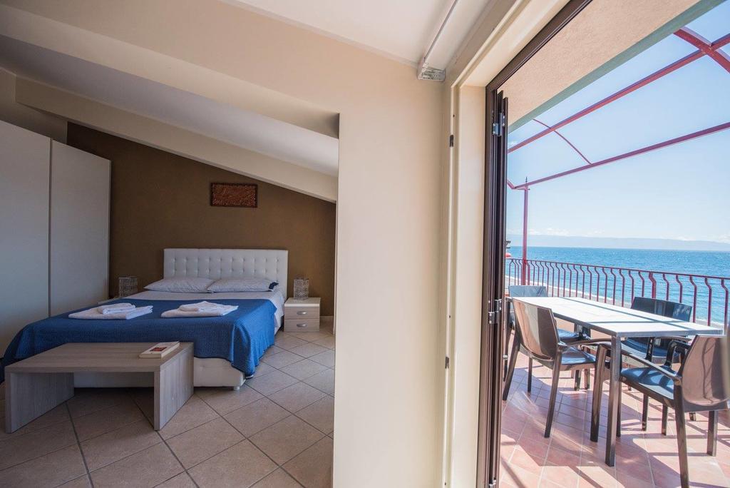 B&B La Sirena Santa Teresa Di Riva Ngoại thất bức ảnh