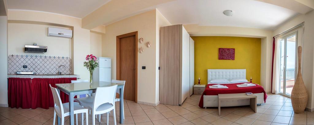 B&B La Sirena Santa Teresa Di Riva Ngoại thất bức ảnh